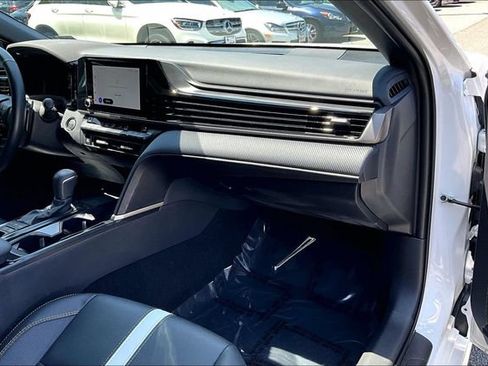 Used 2026 Toyota Camry SE FWD image 14