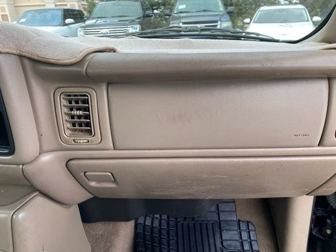 Used 2001 Chevrolet Silverado 2500 LS w/ Off-Road Skid Plate Pkg AWD/4WD image 22