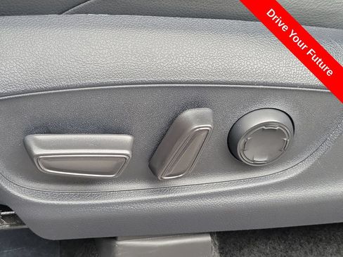 Used 2024 Toyota Tacoma TRD Sport w/ TRD Sport Premium Package AWD/4WD image 17
