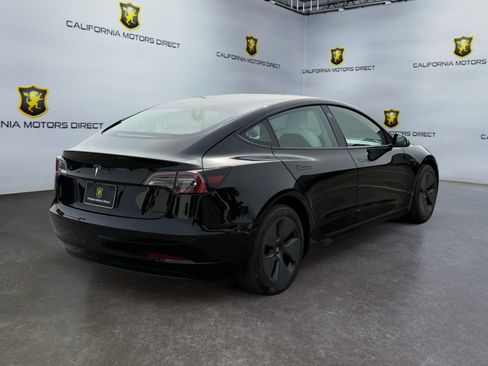 Used 2023 Tesla Model 3 Standard Range image 5