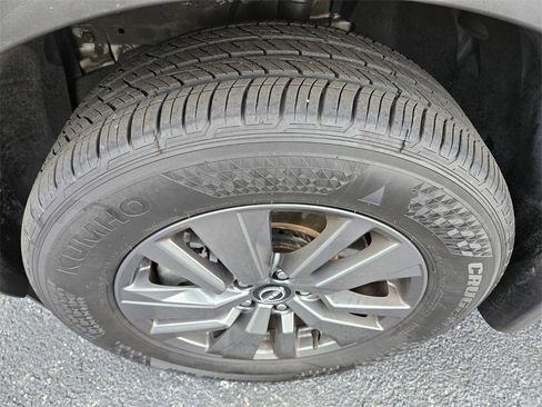 Used 2022 Nissan Pathfinder SV image 18