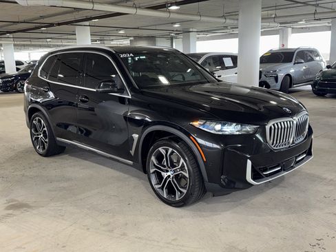 Used 2024 BMW X5 sDrive40i w/ Premium Package image 1
