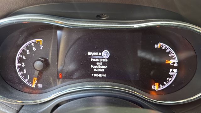 Used 2017 Jeep Grand Cherokee Overland w/ Jeep Active Safety Group AWD/4WD image 17