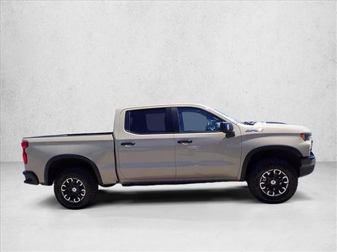 Used 2023 Chevrolet Silverado 1500 ZR2 w/ Technology Package AWD/4WD image 5