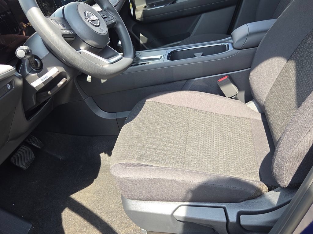 New 2027 Nissan Kicks S FWD image 4