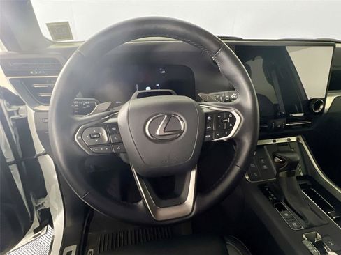 Used 2025 Lexus GX 550 w/ Accessory Package (2T) image 10