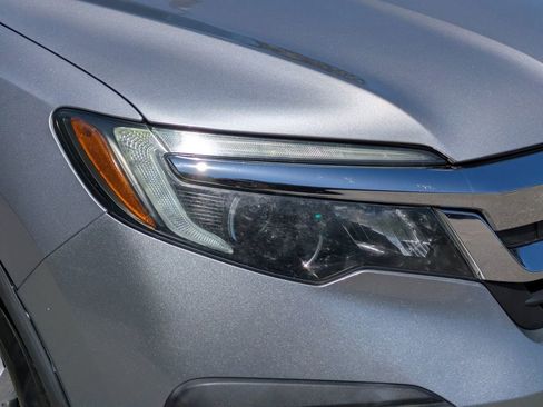 Used 2020 Honda Pilot LX image 28