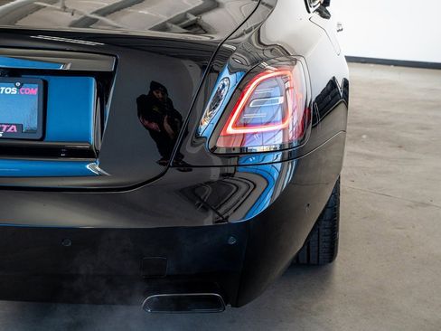Used 2022 Rolls-Royce Ghost Black Badge image 28