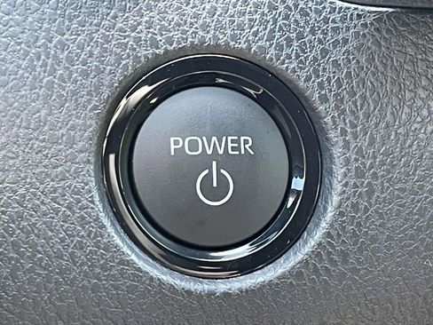 Used 2026 Toyota Camry SE w/ Multimedia Upgrade Package image 23