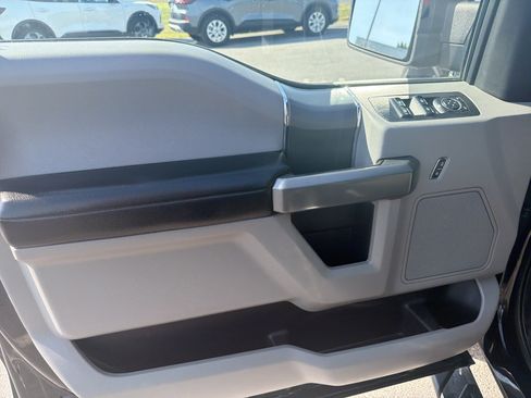 Used 2019 Ford F150 XLT w/ Equipment Group 302A Luxury AWD/4WD image 15