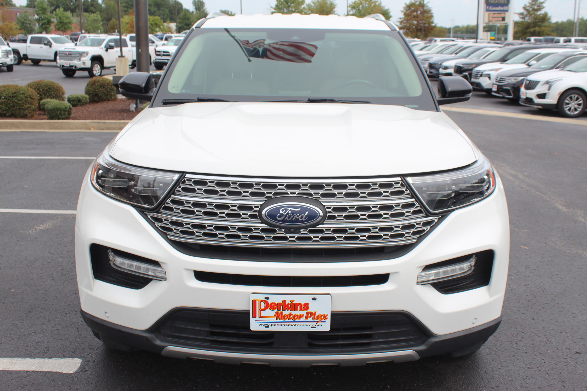 Used 2020 Ford Explorer Limited RWD image 3