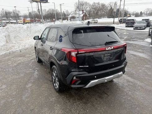 Used 2024 Kia Seltos LX image 4