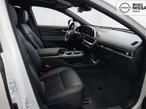 Used 2024 Cadillac Lyriq Sport RWD image 11