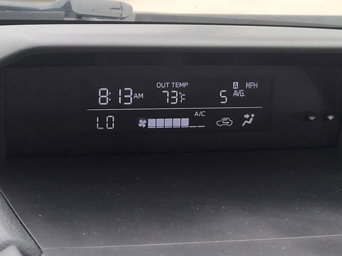 Used 2021 Subaru Crosstrek 2.0i Premium w/ Moonroof Package image 21