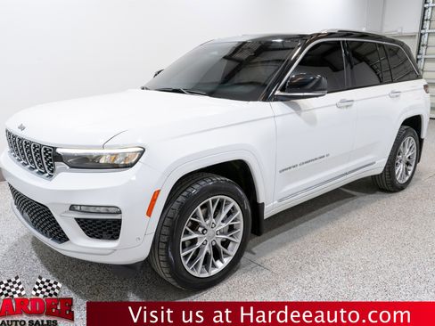 Used 2023 Jeep Grand Cherokee Summit image 2
