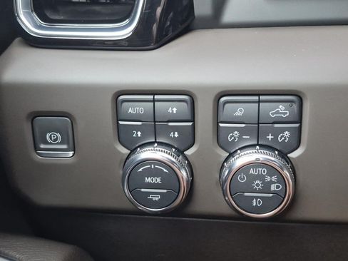 Certified 2023 GMC Sierra 1500 Denali w/ Technology Package AWD/4WD image 20