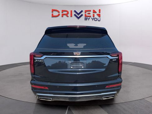 Used 2023 Cadillac XT6 Premium Luxury image 4