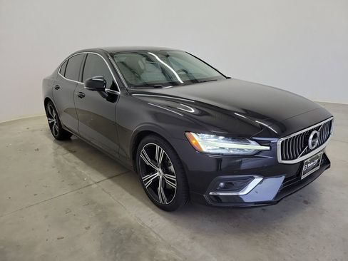 Used 2022 Volvo S60 B5 Inscription image 4