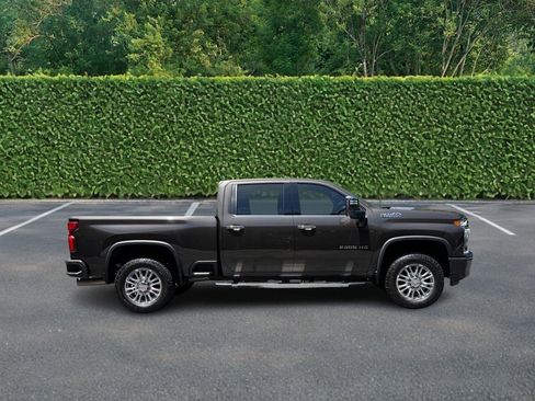 Used 2020 Chevrolet Silverado 2500 High Country w/ Z71 Off-Road Package AWD/4WD image 2