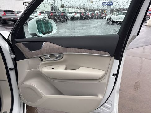 Certified 2023 Volvo XC90 B5 Plus w/ Protection Package Premier image 37