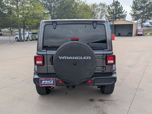 Used 2022 Jeep Wrangler Unlimited Sahara w/ Cold Weather Group image 7