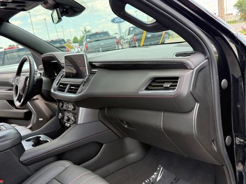 Used 2023 Chevrolet Suburban RST w/ Sport Performance Package AWD/4WD image 17