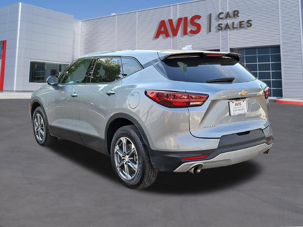 Used 2025 Chevrolet Blazer LT FWD image 7