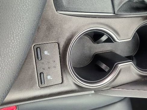 Used 2024 Toyota Camry SE image 22