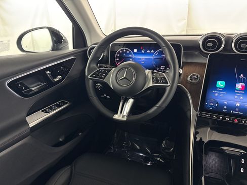 Certified 2025 Mercedes-Benz GLC 350e 4MATIC image 29