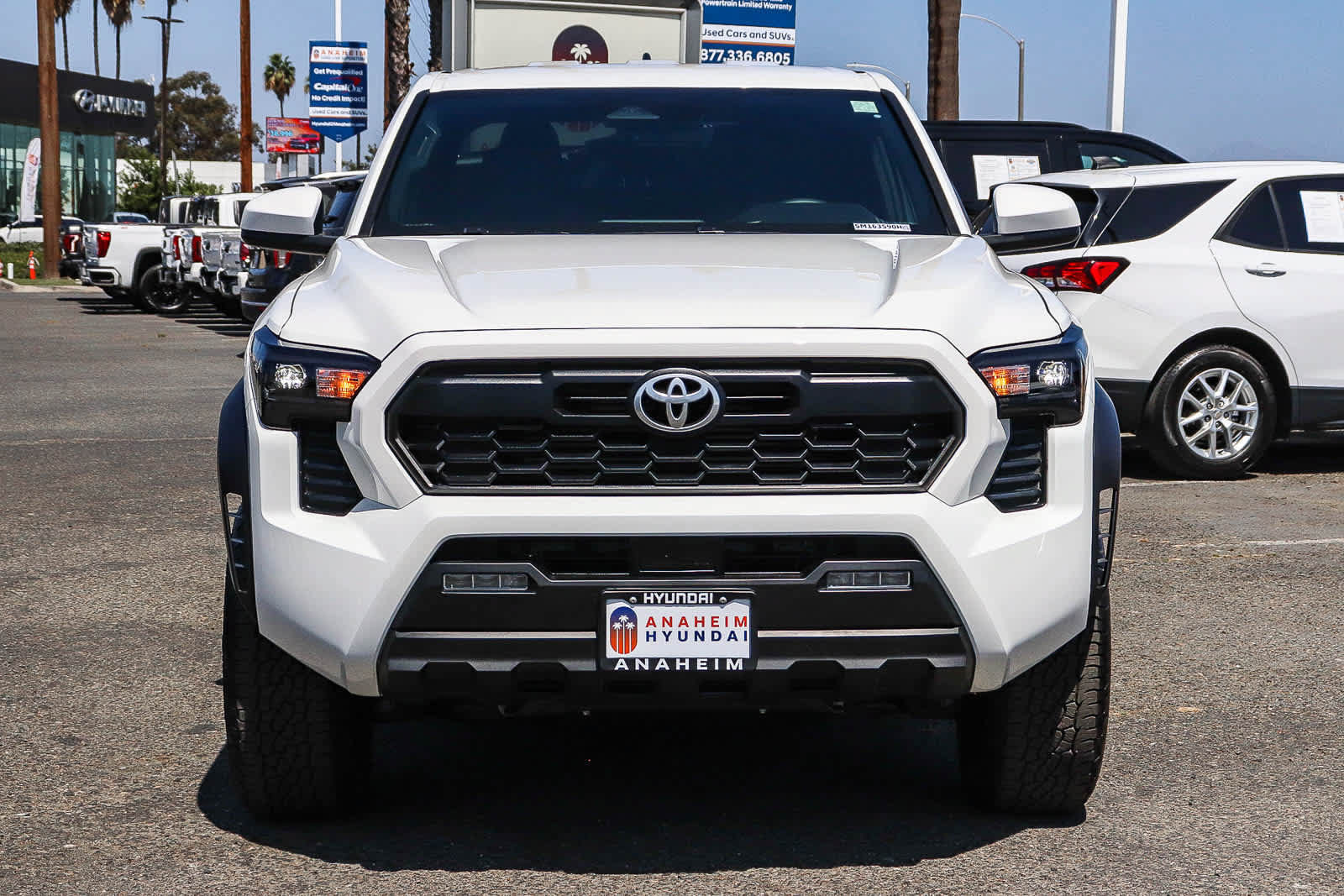Used 2025 Toyota Tacoma TRD Off-Road AWD/4WD image 2
