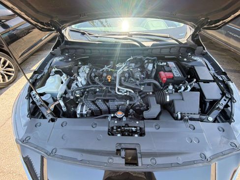 Used 2025 Nissan Altima 2.5 SV FWD image 32