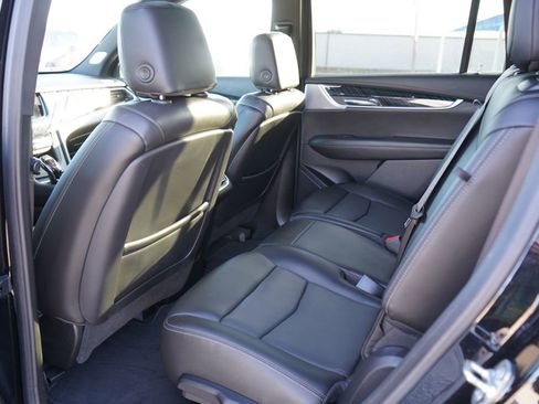 Used 2024 Cadillac XT6 Premium Luxury image 25