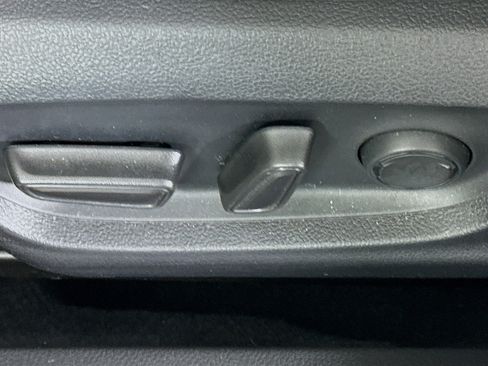 Used 2022 Toyota Camry SE image 13