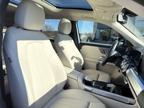 Used 2021 Mercedes-Benz GLB 250 GLB 250 image 25