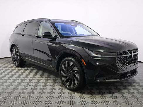 New 2026 Lincoln Nautilus Reserve w/ Jet Appearance Package image 8