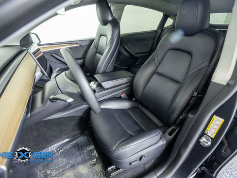 Used 2024 Tesla Model Y Long Range AWD/4WD image 23
