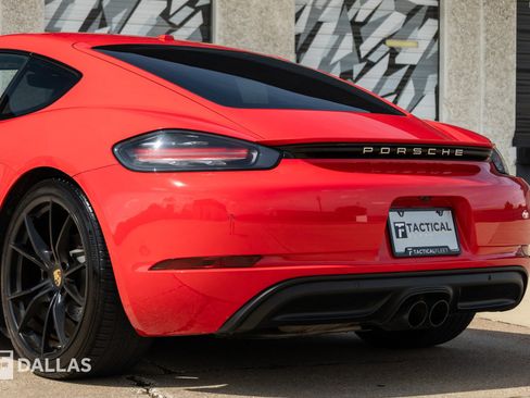Used 2020 Porsche 718 Cayman S RWD image 12