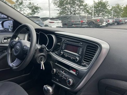 Used 2015 Kia Optima LX FWD image 28