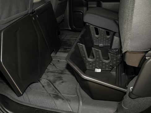 Used 2023 Chevrolet Silverado 1500 Custom image 36