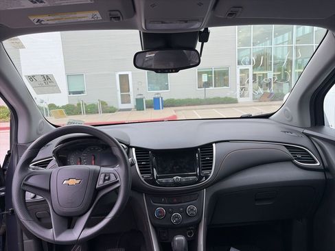Used 2018 Chevrolet Trax LS w/ LPO, Cargo Package image 26
