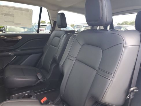 New 2026 Lincoln Aviator 2WD w/ Jet Appearance Package image 12
