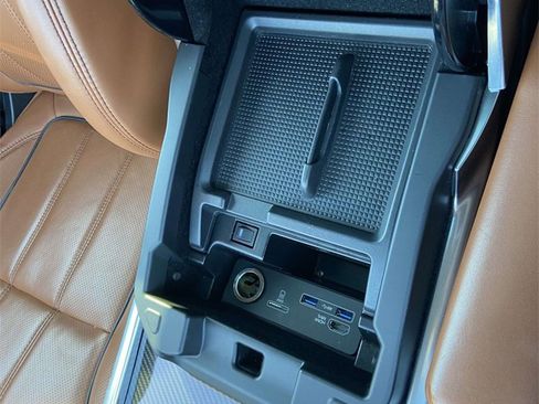 Used 2017 Land Rover Range Rover Sport Supercharged image 28