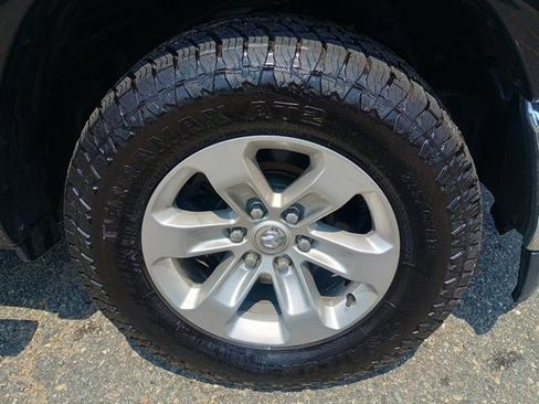 Used 2022 RAM 1500 Laramie AWD/4WD image 10