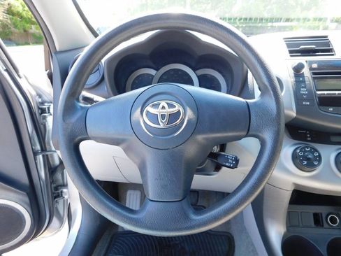 Used 2007 Toyota RAV4 4WD image 8