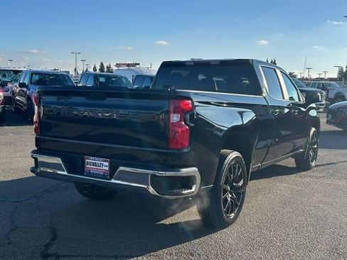 Used 2022 Chevrolet Silverado 1500 LT w/ Bed Protection Package image 3