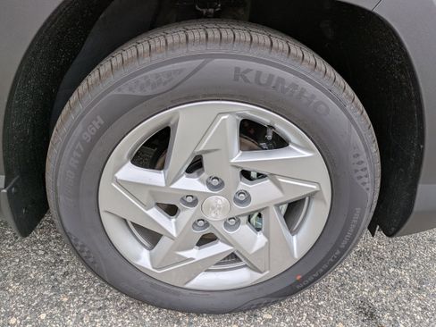 New 2026 Hyundai Kona SE image 14