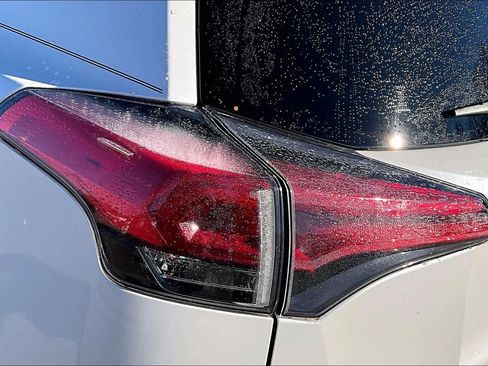 Used 2017 Toyota RAV4 Limited AWD/4WD image 30