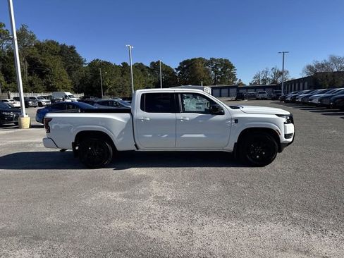 New 2026 Nissan Frontier SV w/ Tow Package image 4