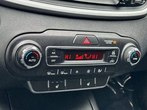 Used 2020 Kia Sorento S image 24