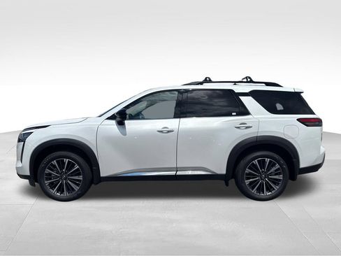 New 2026 Nissan Pathfinder Platinum w/ Cargo Package AWD/4WD image 2